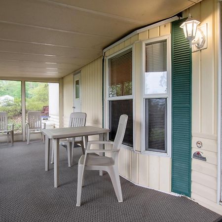 Spring Gulch Screened Park Model 6 Mount Airy Chambre photo